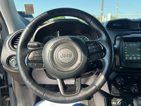 Used 2020 Jeep Renegade Altitude AWD/4WD image 14