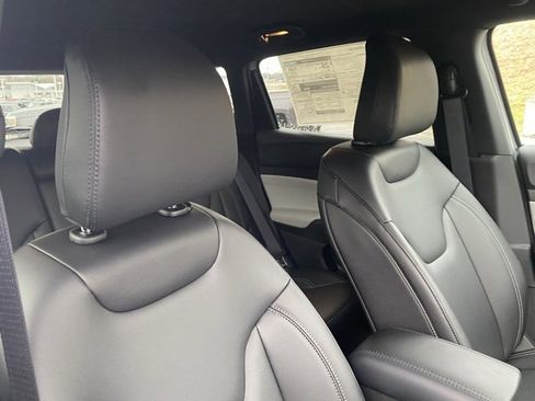 New 2026 Jeep Compass Limited image 29