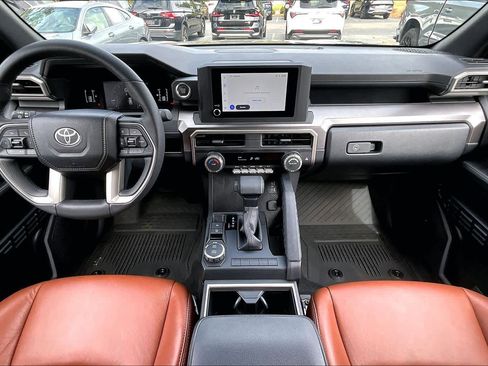 Used 2025 Toyota 4Runner SR5 image 17