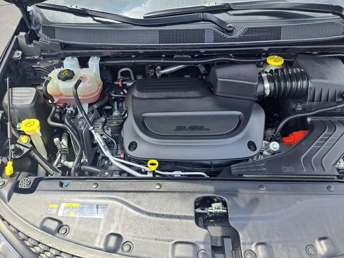 Certified 2023 Chrysler Voyager LX FWD image 40