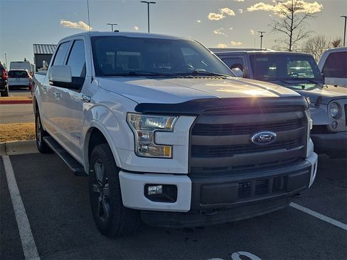 Used 2015 Ford F150 Lariat image 4