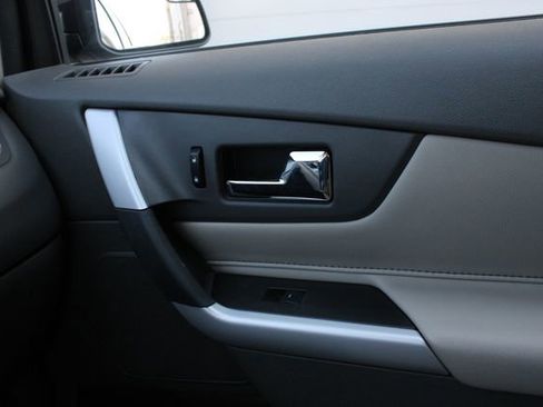 Used 2014 Ford Edge SEL FWD image 18