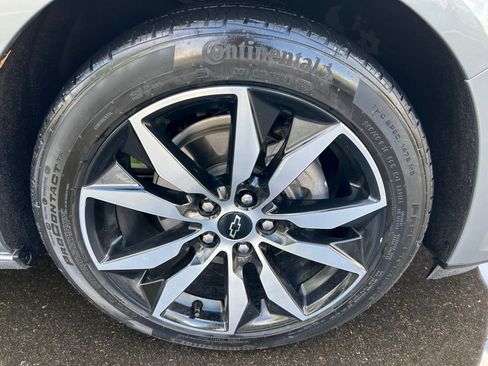 Used 2024 Chevrolet Malibu RS FWD image 11