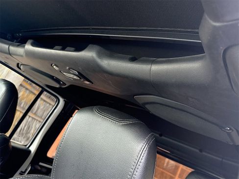 Used 2021 Jeep Wrangler Unlimited Freedom Edition image 19