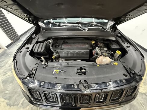 Used 2018 Jeep Compass Trailhawk w/ Safety & Security Group image 27