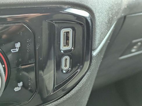 Used 2022 Chevrolet Silverado 1500 LT AWD/4WD image 25