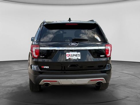 Used 2016 Ford Explorer XLT w/ Equipment Group 202A AWD/4WD image 7