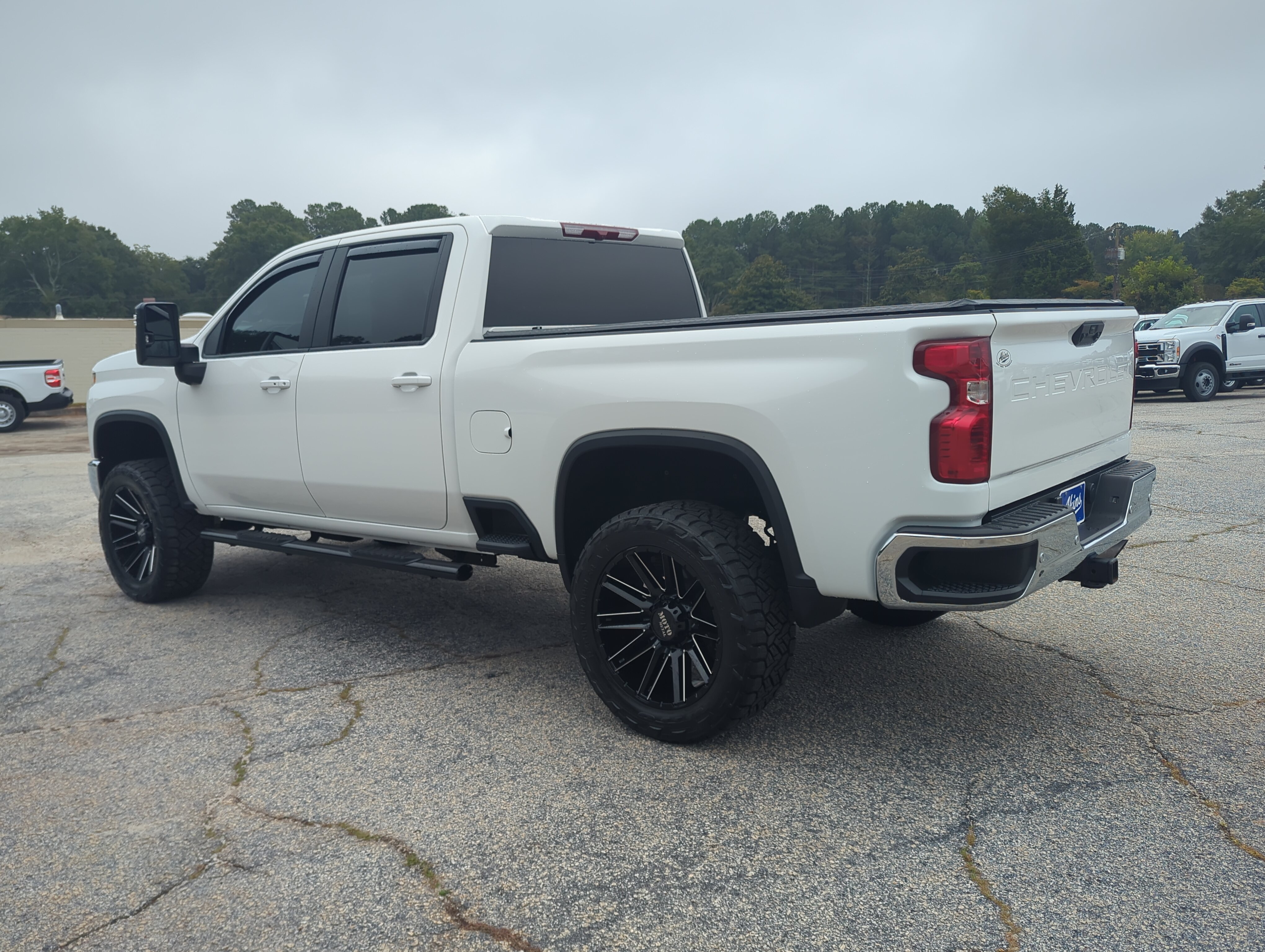 Used 2024 Chevrolet Silverado 2500 LT w/ All Star Edition AWD/4WD image 5