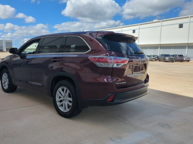 Used 2015 Toyota Highlander LE AWD/4WD image 7