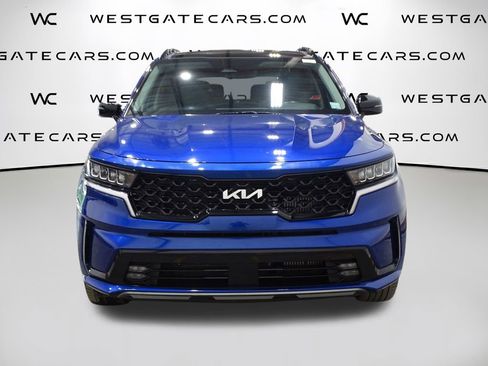 Used 2022 Kia Sorento EX w/ Panoramic Sunroof Package image 4
