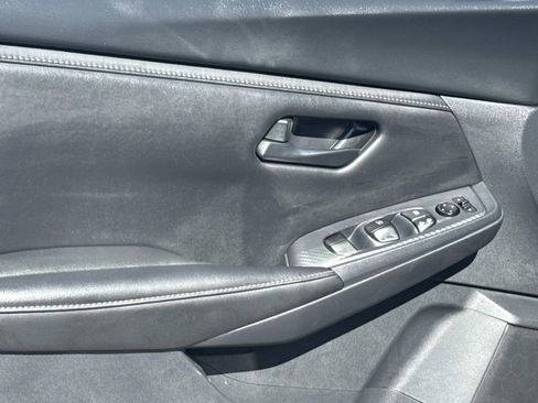 Certified 2025 Nissan Sentra S FWD image 16