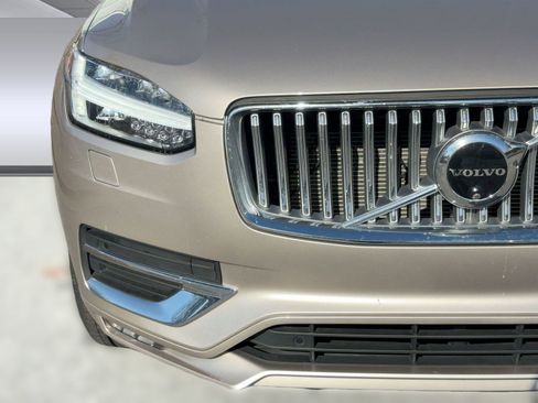 Certified 2024 Volvo XC90 B6 Ultimate w/ Protection Package Premier image 11