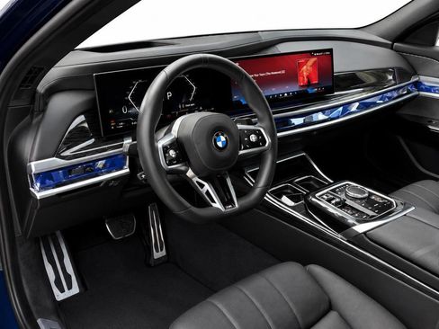Used 2024 BMW 760i xDrive w/ Premium Package AWD/4WD image 8