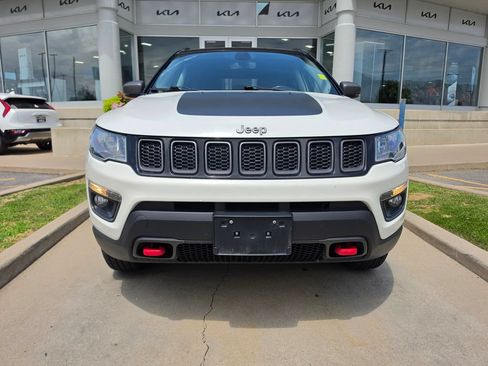 Used 2020 Jeep Compass Trailhawk AWD/4WD image 2