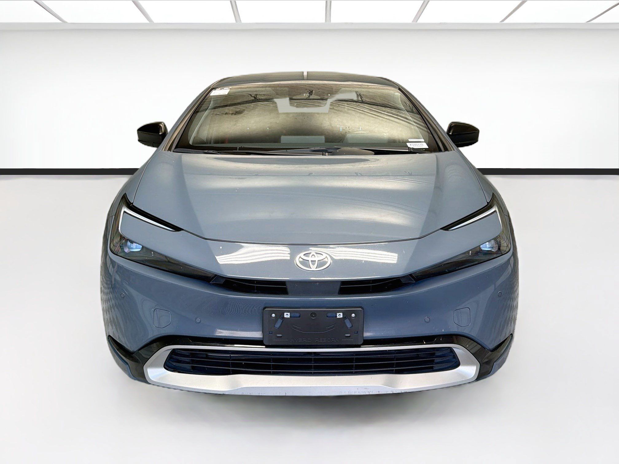 Used 2023 Toyota Prius Prime FWD image 2