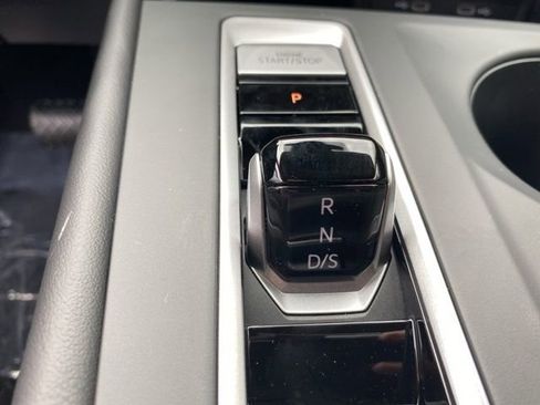 New 2026 Volkswagen Atlas SE image 40