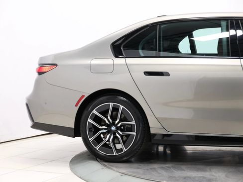 Used 2023 BMW 740i w/ Parking Assistance Package RWD image 73