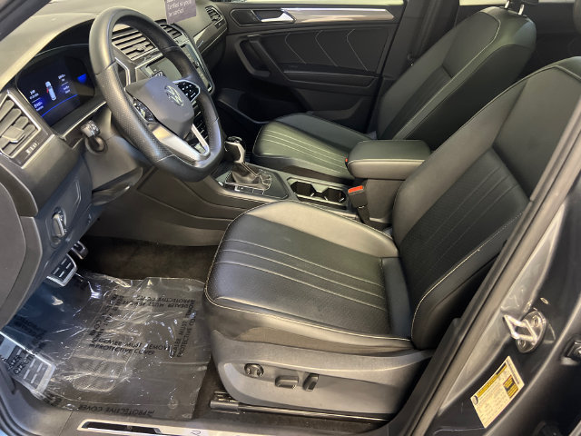 Used 2024 Volkswagen Tiguan SE R-Line FWD image 7