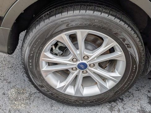 Used 2019 Ford Escape SEL image 29