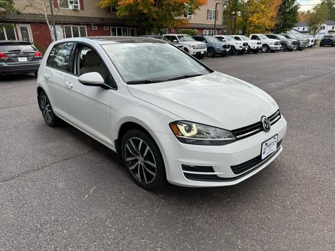 Used 2015 Volkswagen Golf SE image 7