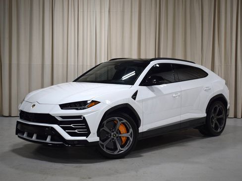 Used 2019 Lamborghini Urus image 1