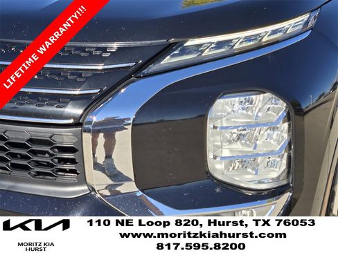 Used 2024 Mitsubishi Outlander SE Black Edition image 15