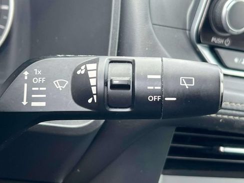 Used 2023 Nissan Rogue SV AWD/4WD image 29