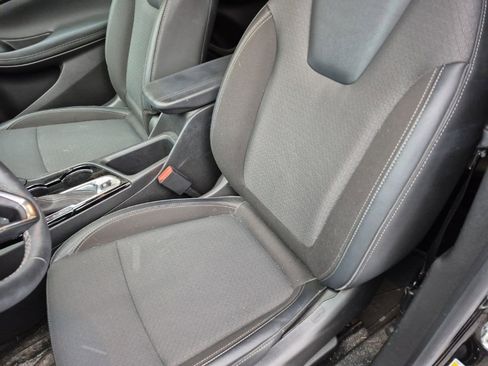 Used 2022 Buick Encore GX Preferred w/ Cold Weather Comfort Package image 11