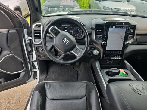 Used 2024 RAM 1500 Laramie AWD/4WD image 11