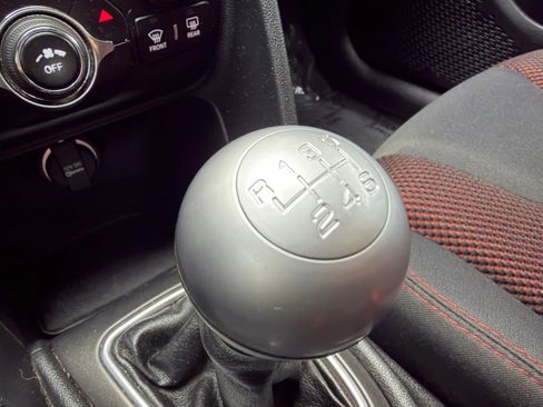 Used 2016 Dodge Dart SXT image 35