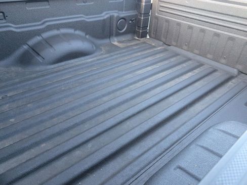 Used 2024 Nissan Frontier S image 12