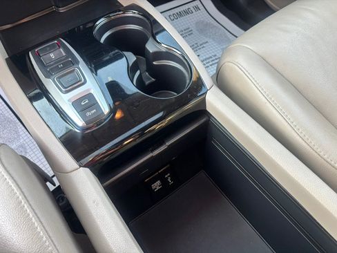 Used 2016 Honda Pilot Touring image 32