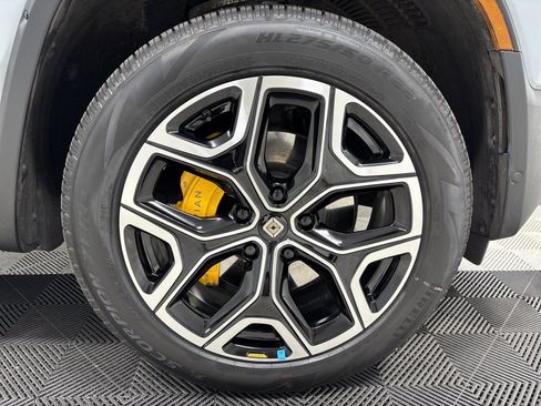 Used 2023 Rivian R1S Launch Edition AWD/4WD image 11