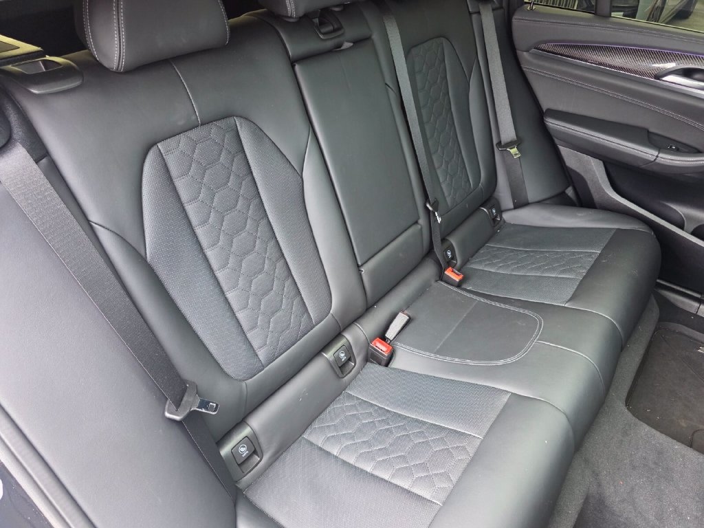 Used 2024 BMW X4 M AWD/4WD image 17