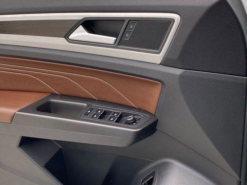 Used 2022 Volkswagen Atlas SE w/ Panoramic Sunroof Package image 19