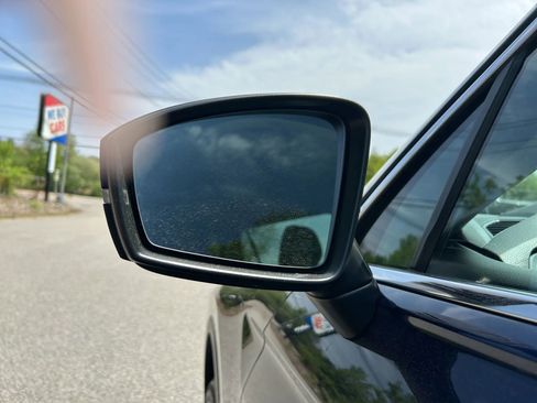 Used 2021 Volkswagen Tiguan SE image 20