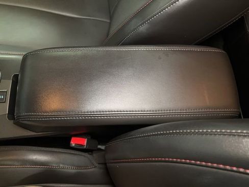 Used 2017 Chevrolet Equinox Premier w/ Enhanced Convenience Package image 24