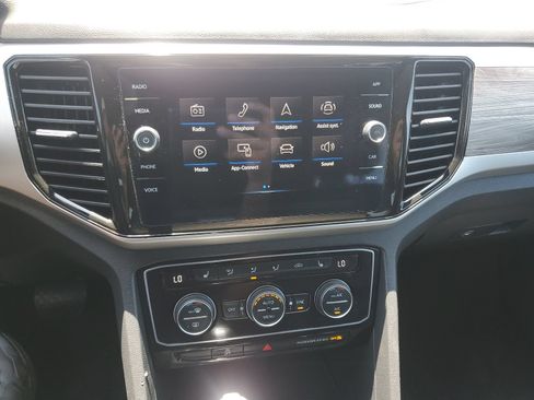 Used 2023 Volkswagen Atlas Cross Sport SE FWD image 16