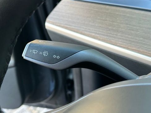 Used 2023 Tesla Model 3 Performance image 40