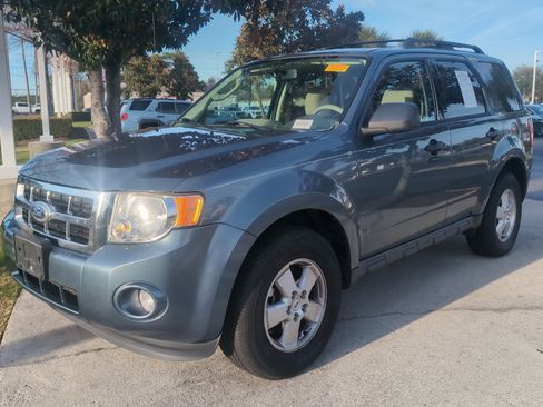Used 2011 Ford Escape XLT w/ 202A Rapid Spec Order Code image 5