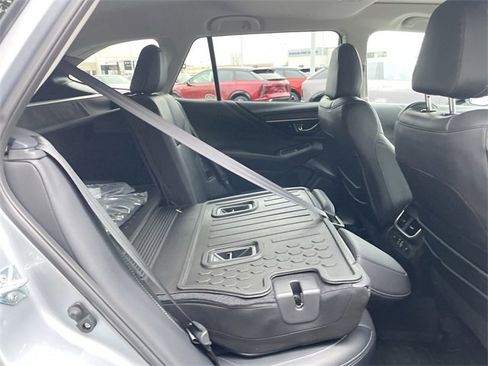 Used 2025 Subaru Outback Touring w/ Popular Package #2 image 17