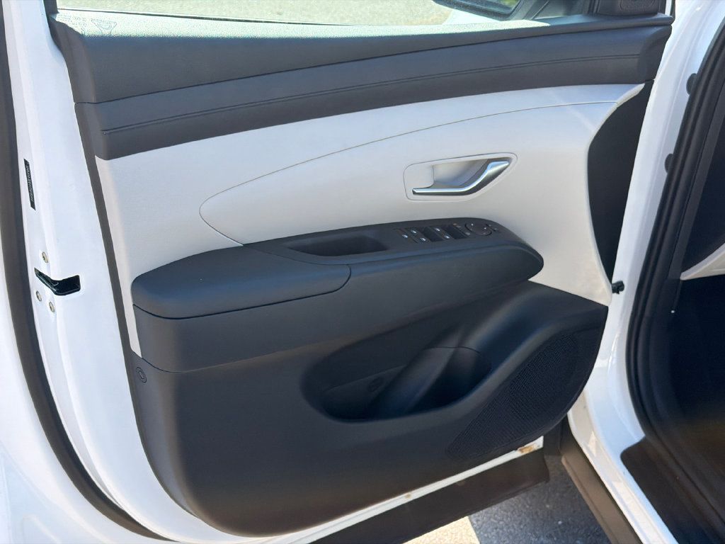 Certified 2026 Hyundai Tucson SE FWD image 10