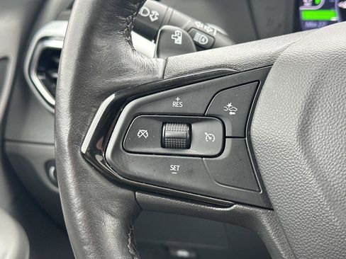 Used 2023 Chevrolet Bolt EUV Premier w/ Sun & Sound Package image 21