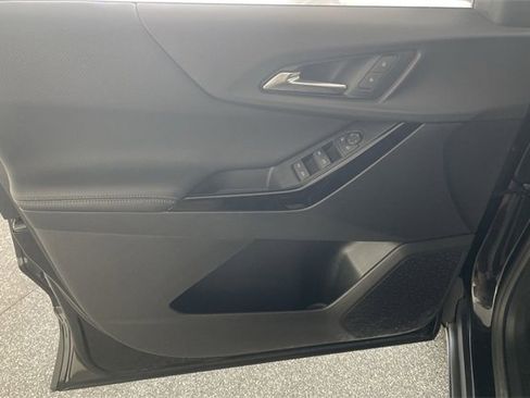 Used 2025 Chevrolet Equinox LT w/ Safety and Technology Package image 36