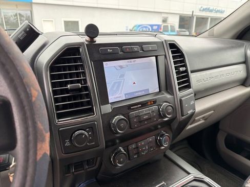 Used 2020 Ford F250 XLT w/ XLT Premium Package image 8