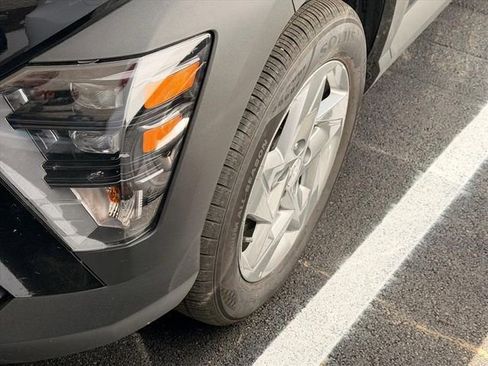 New 2026 Hyundai Kona SE AWD/4WD image 8