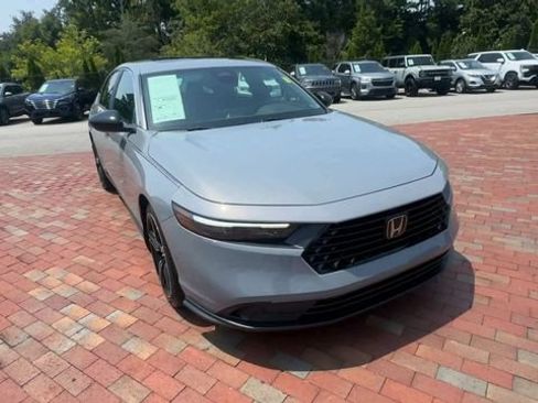 Used 2025 Honda Accord Sport image 5