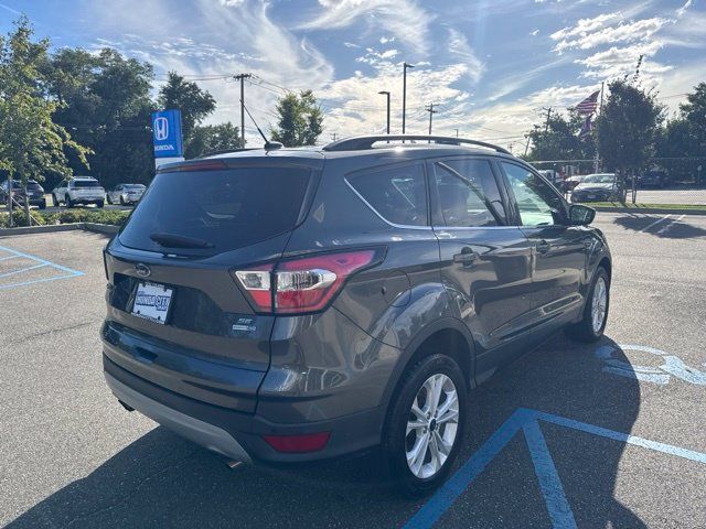 Used 2017 Ford Escape SE w/ SE Leather Comfort Package AWD/4WD image 8