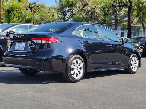 Used 2026 Toyota Corolla LE image 2