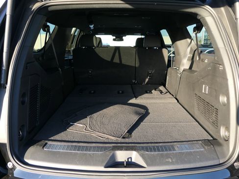 Used 2025 Chevrolet Suburban RST image 22